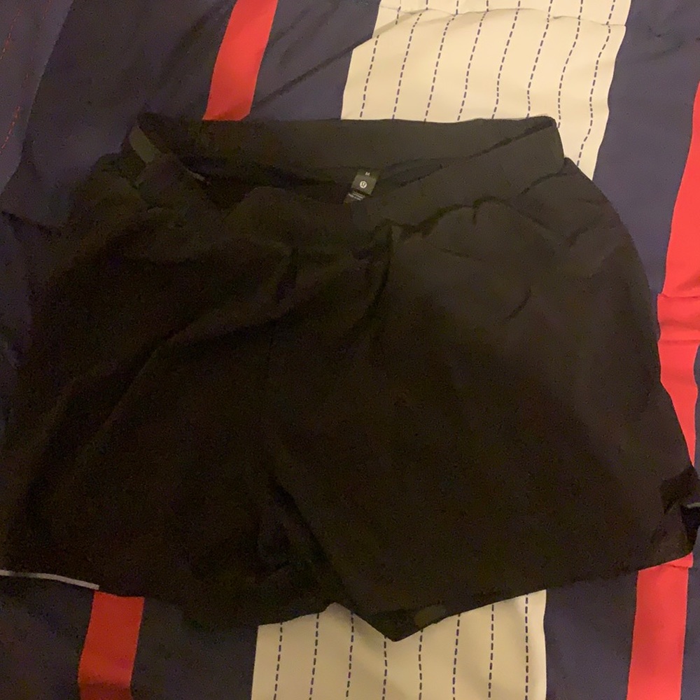Black Lululemon 4’ athletic shorts